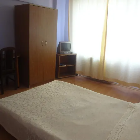 Paradise Hotel 3*