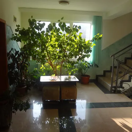 Paradise Hotel 3*