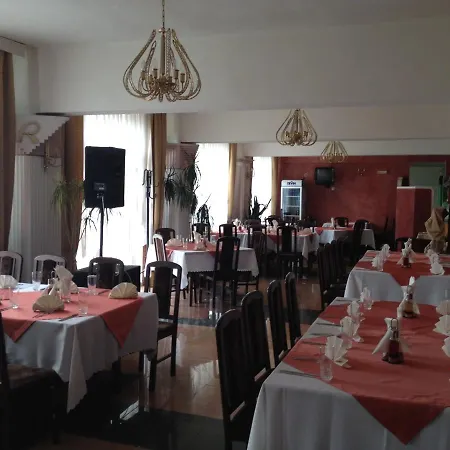 Paradise Hotel 3*