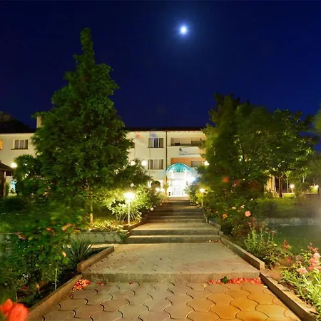 Paradise 3*